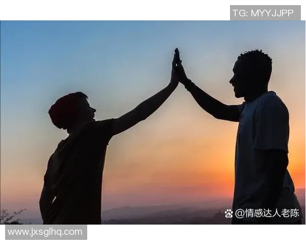 足球明星夫妻甜蜜瞬间头像展现真实生活中的爱与激情